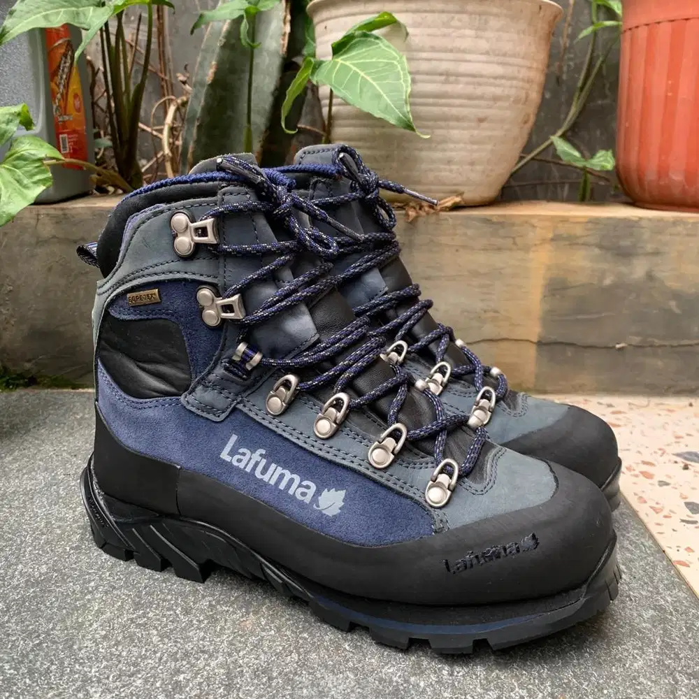 Sepatu Lafuma Outdoor Goretex Vibram size 38-39