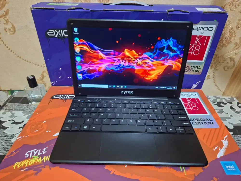 Laptop Zyrex Sky 232 Mini - Celeron N4020 - 4GB -SSD 256GB - MULUS