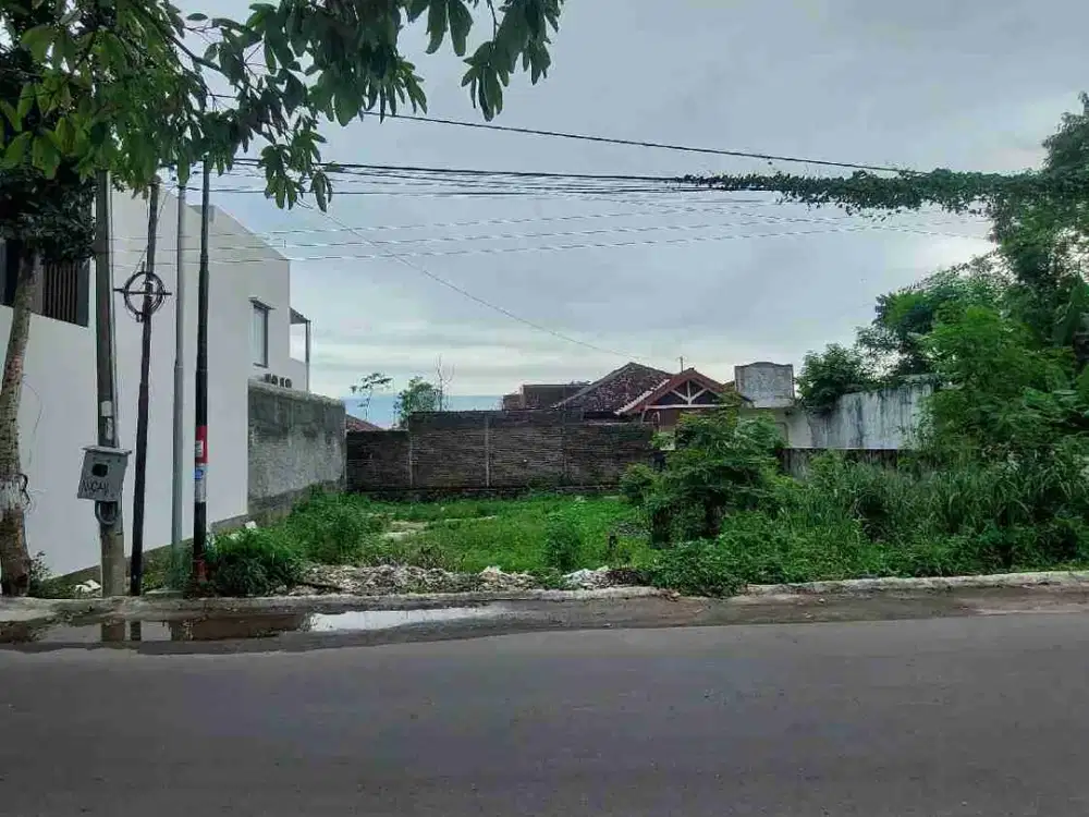 DIJUAL TANAH PEKARANGAN LINGKUNGAN ASRI DAN MEWAH DI BANYURADEN GAMPING