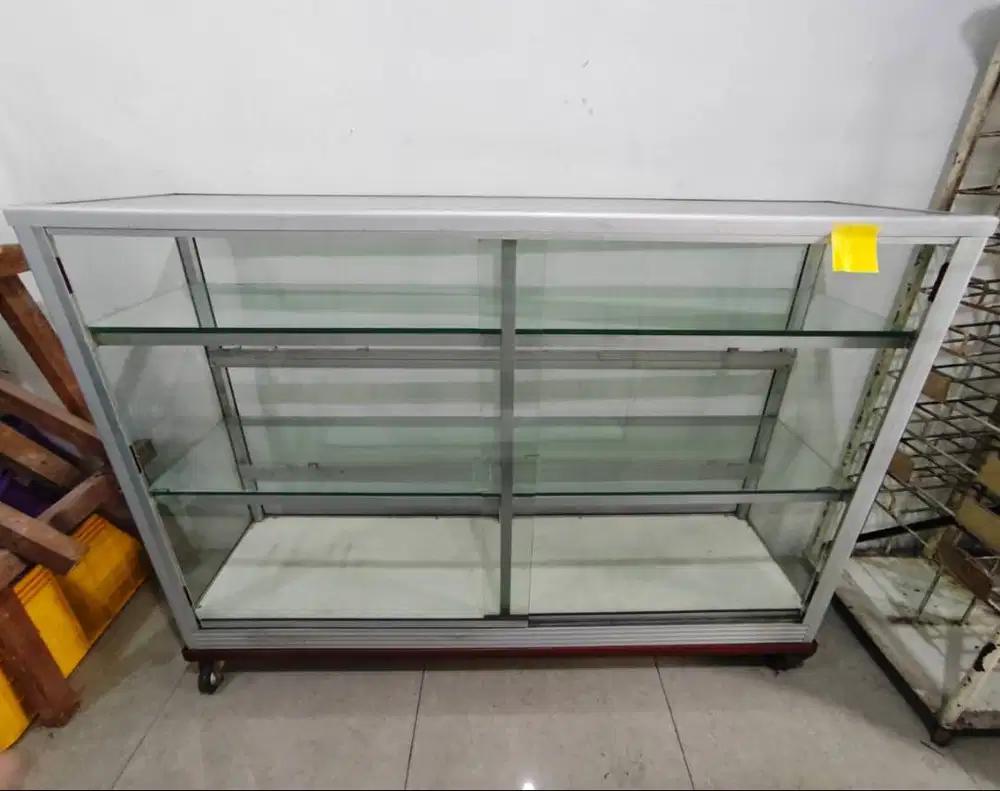 Etalase 150x40x100cm Bekas