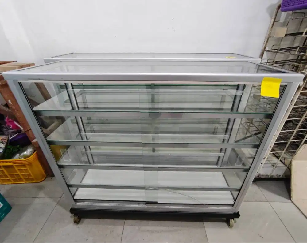 Etalase 120x40x100cm Bekas