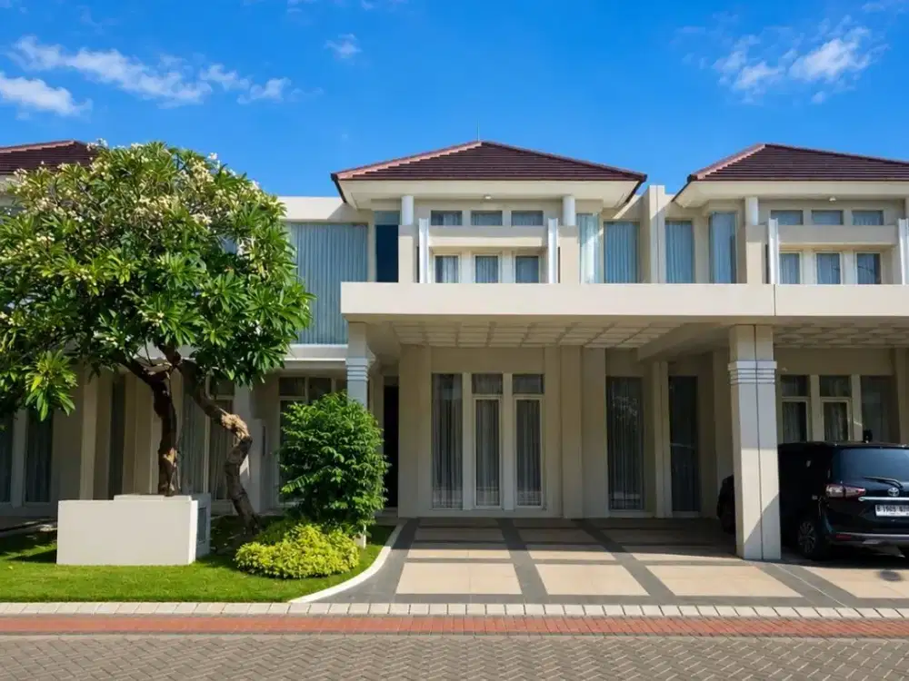 Rumah Grand Pakuwon MINIMALIS SIAP HUNI carport 2