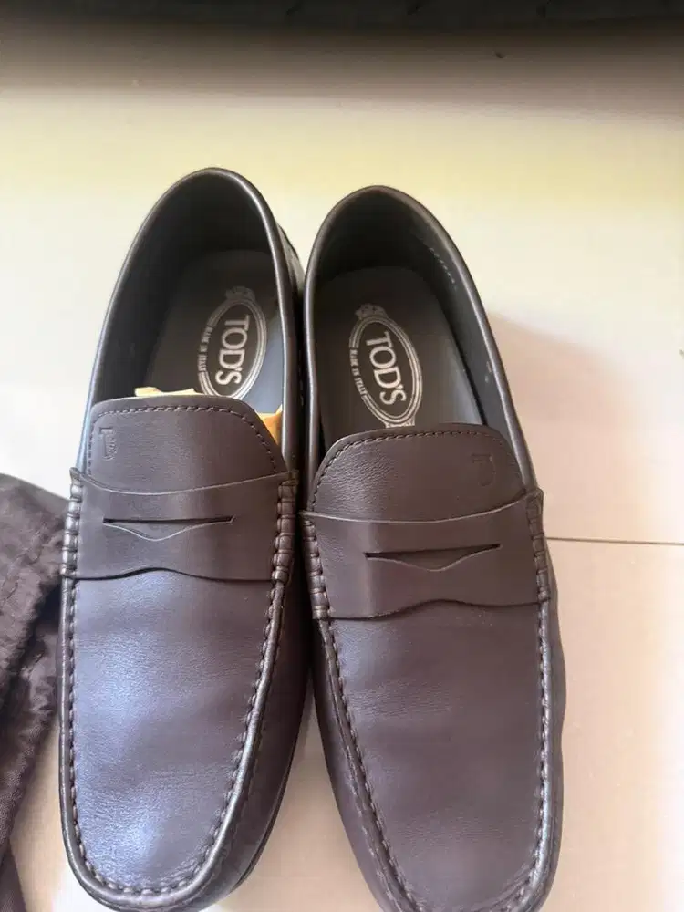 FS sepatu loafers Tod's Brown