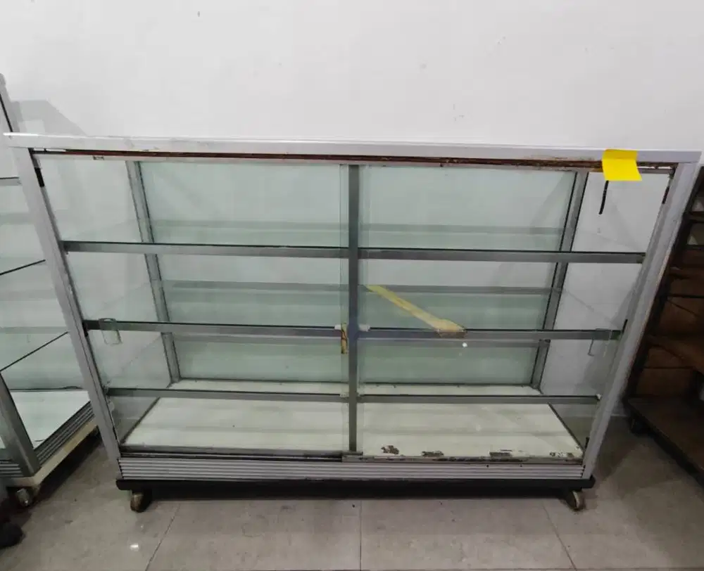 Etalase 150x40x100cm Bekas