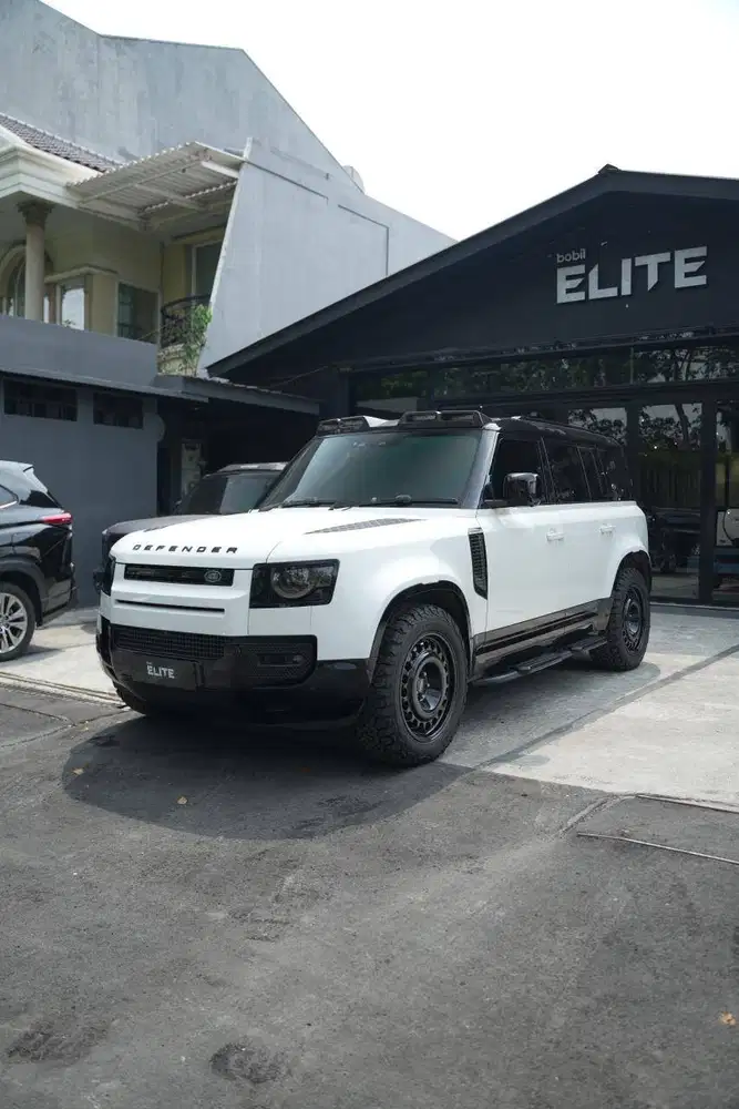 NIK 2020 Land Rover Defender 110 SE P300 Fuji White