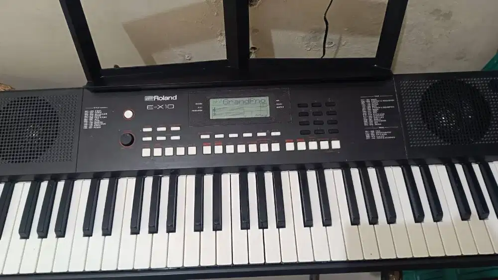 Keyboard Roland E-X10 second normal