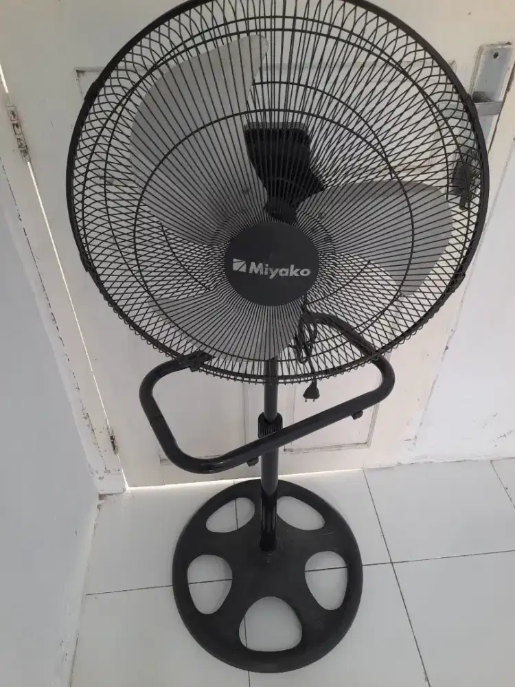 Miyako besar besi, pakaian.