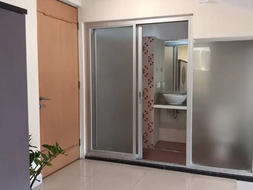 Sewa Apartemen Jakarta Barat | Studio Japanese Minimalis 2 Single Bed Semi Furnished Include WiFi IPL | D'loft Palmerah BINUS Tol Slipi Kebon Jeruk