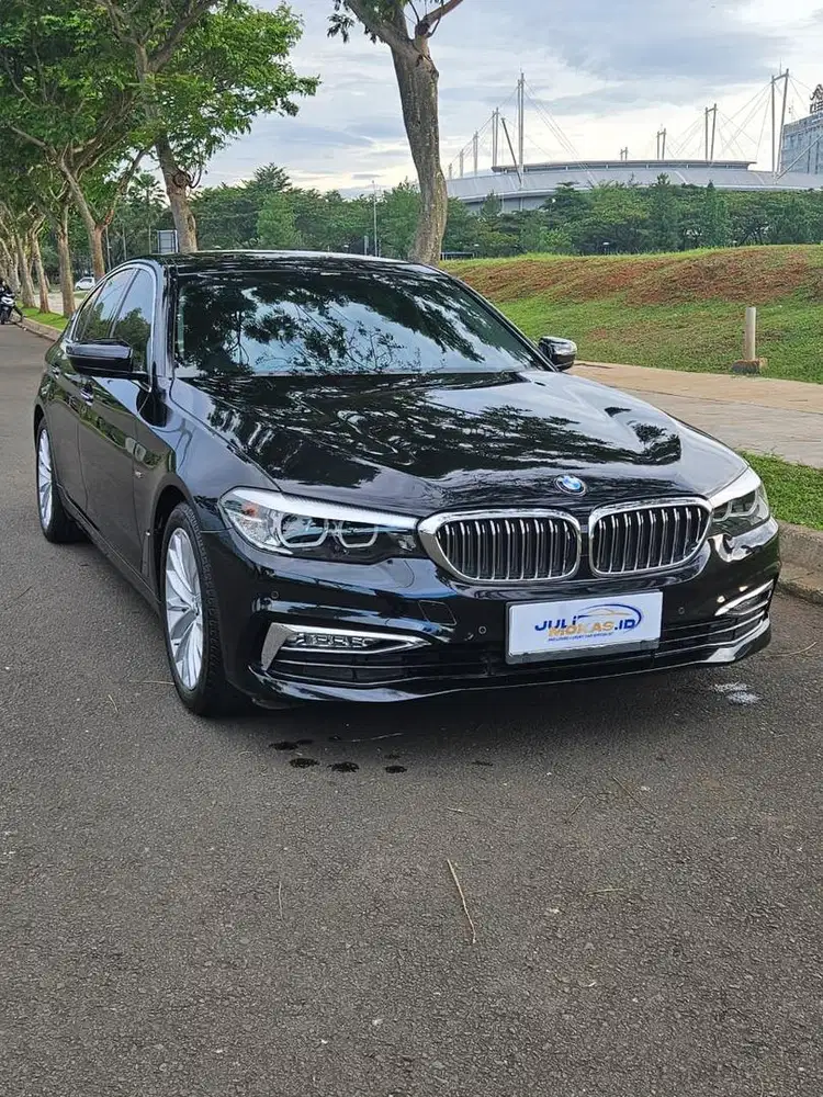 BMW 530i Luxury Line G30 2018 NIK 2017