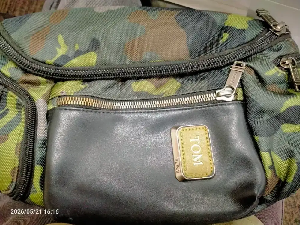 Cross body tumi kemmo