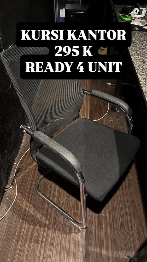 KURSI KANTOR KOKOH MASIH KAYAK BARU