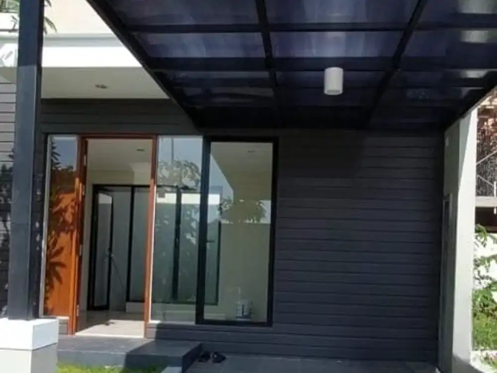 JUAL Rumah 2 Lantai Mininalis Northwest ada danau & kolam renang