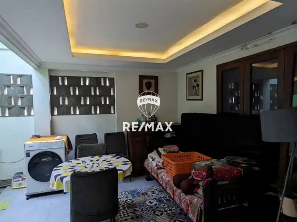 DIJUAL DALAM CLUSTER VILLAS TROPIC KEBAGUSAN PASAR MINGGU