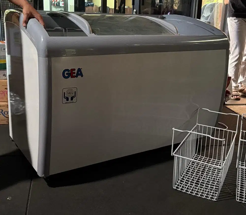 FREEZER GEA - GOOD CONDITION
