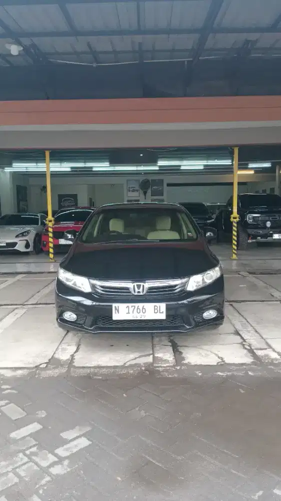 Honda Civic FB 1.8 AT 2014 Black on Black Tangan Pertama Dari Baru