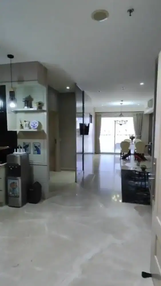 Disewakan/Jual Unit 2BR Furnished Bagus Apartment The Peak, Surabaya