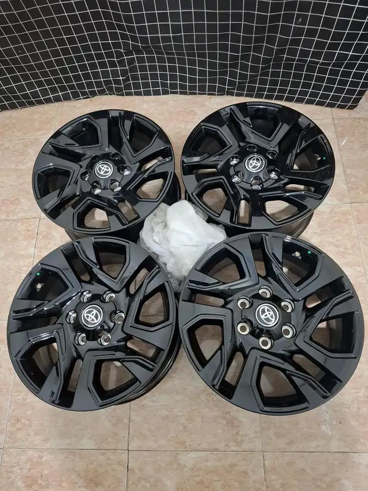 Velg ori fortuner legender 2025 R18