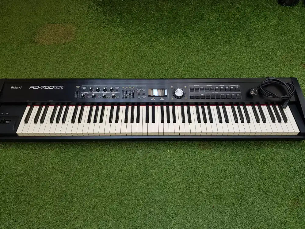 Roland RD 700 GX