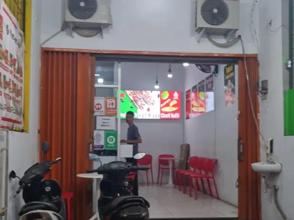 Di Sewakan Ruko 2,5 Lantai di Menceng Raya Cengkareng Jakarta Barat