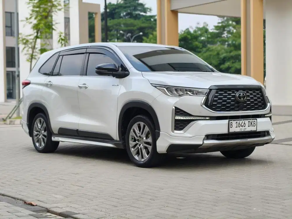 Toyota Innova Zenix 2.0 Q Hybrid TSS AT 2023 Pajak Panjang