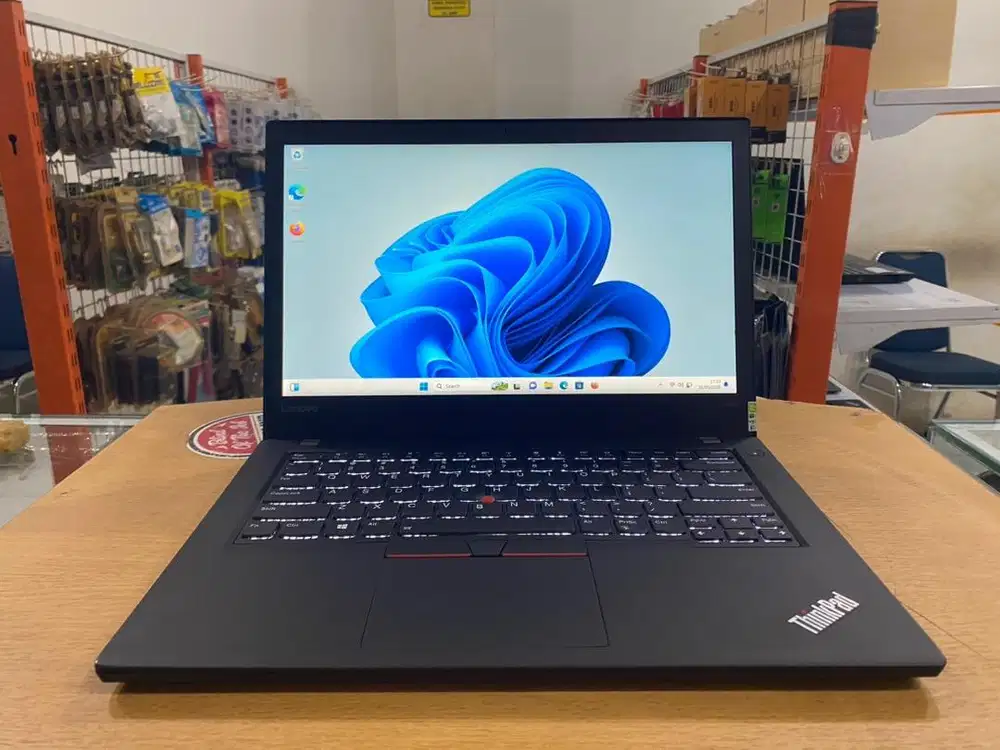 Lenovo ThinkPad T470 Core i5 Ram 8GB SSD 256GB Slim Mulus