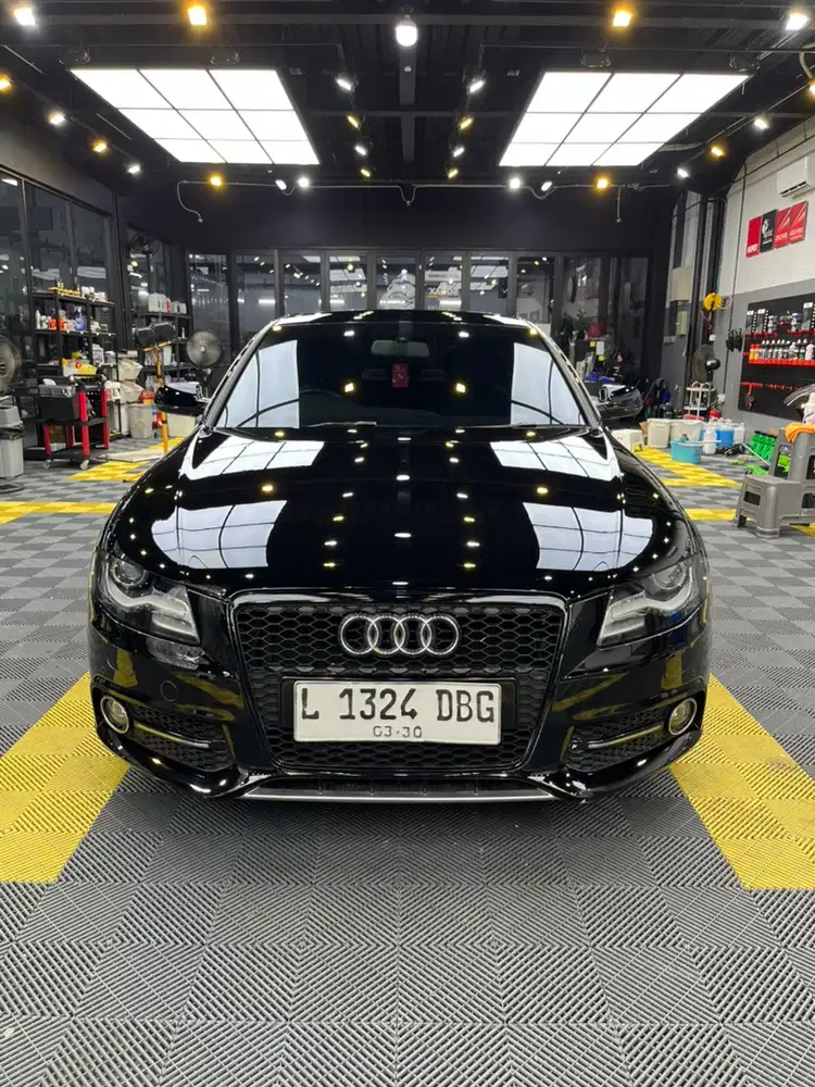 Audi A4 2011 Bensin