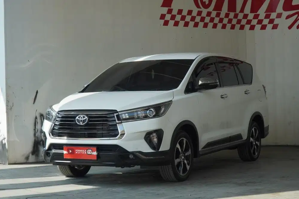 TOYOTA VENTURER DISEL A/T 2022
