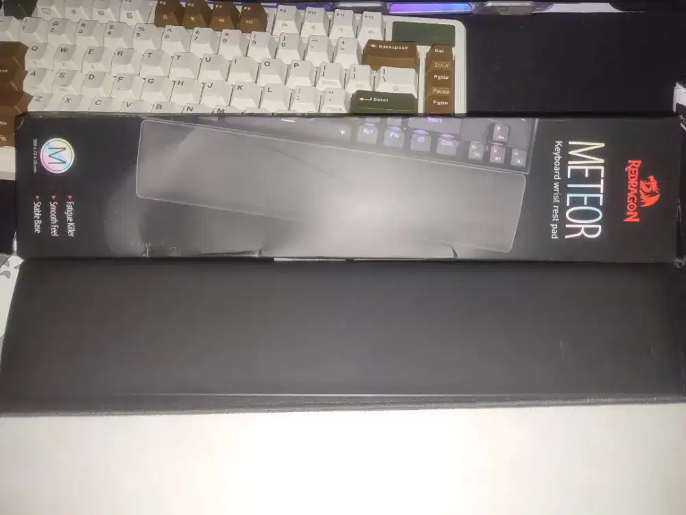 Wrist Rest / Palm Rest / Hand Rest, Redragon meteor