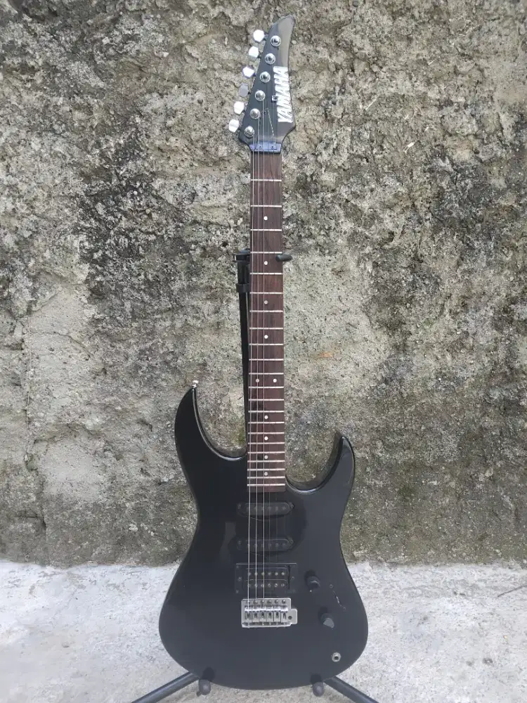Gitar elektrik yamaha