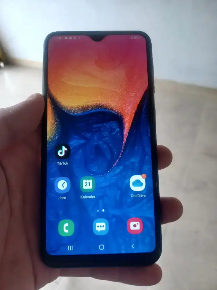 Samsung A10 2/32 gb