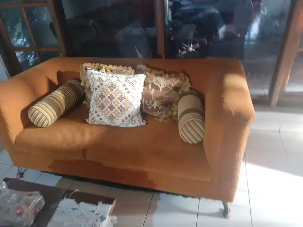 Jual sofa sesuai kondisi, masih baik