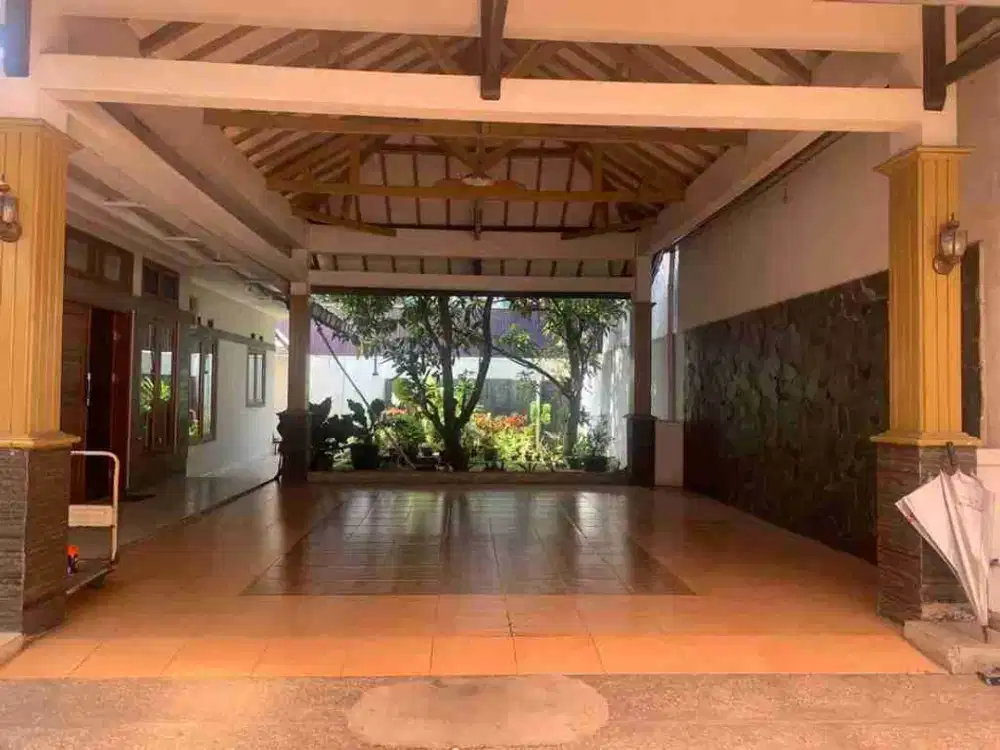 Rumah di Jalan Utama Sekelimus Buah Batu dkt RS Mayapada