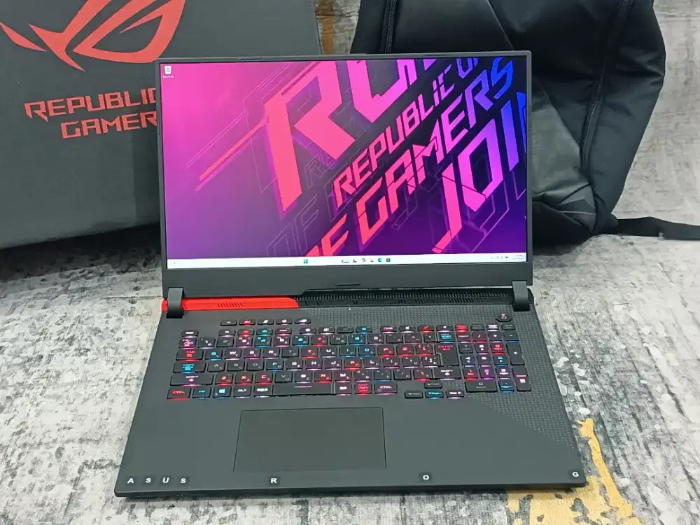 Asus ROG G713QR Ryzen 9-5900HX 16GB 1TB RTX 3070 8GB 130W 17 FHD 300Hz