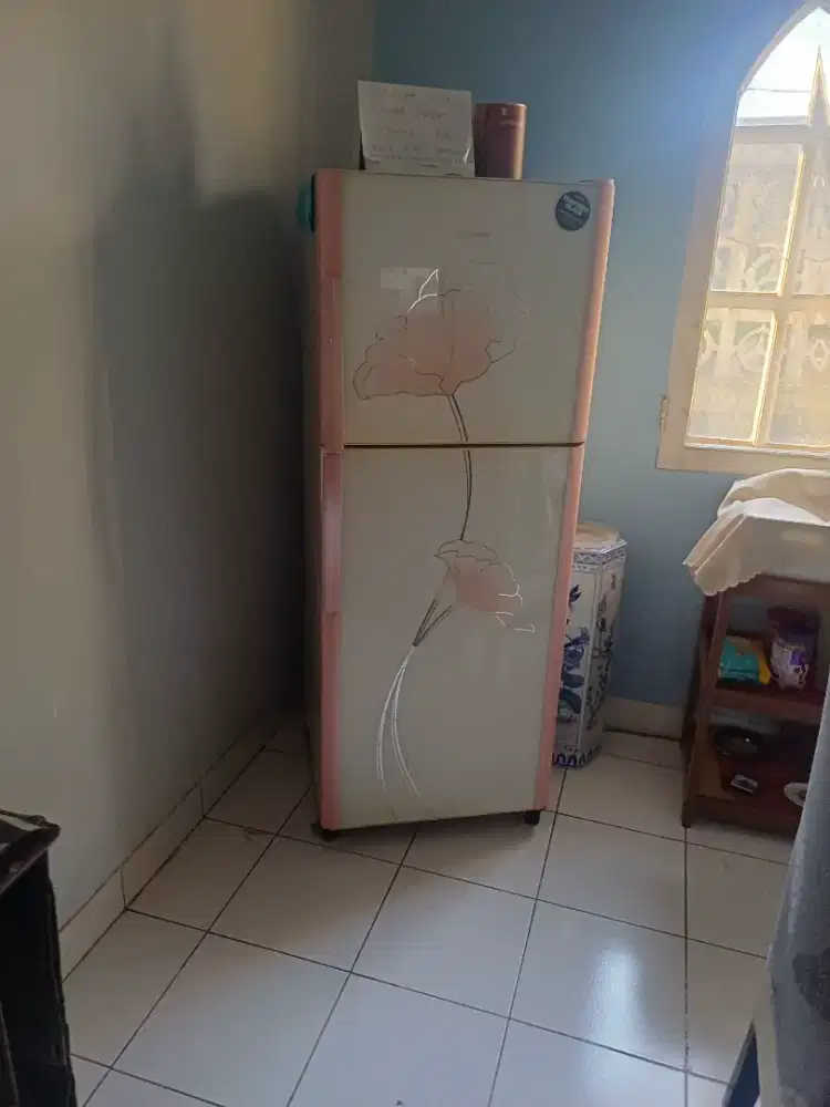 Dijual kulkas normal masih mulus