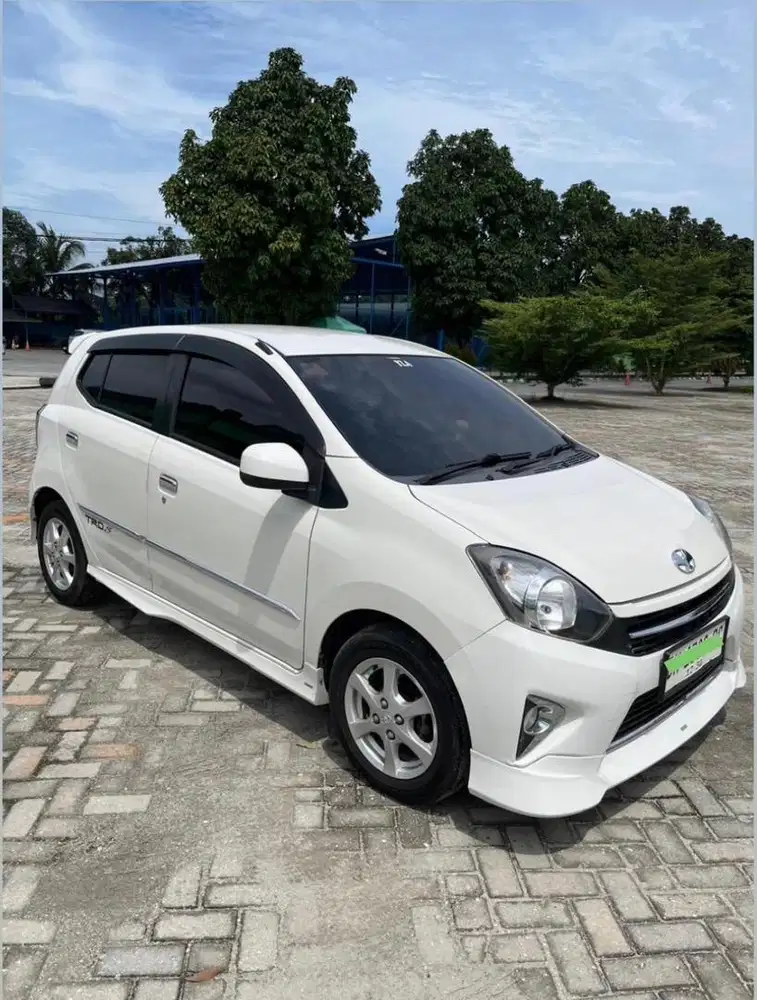 Dijual Toyota Agya putih M TRD Sportivo 2015