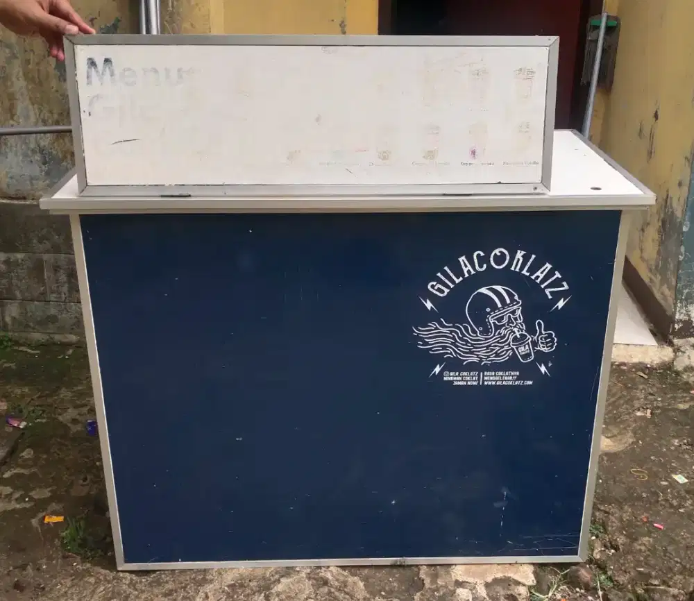 Meja lipat portable