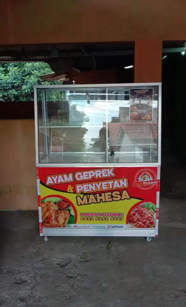 etalase ayam geprek bekas