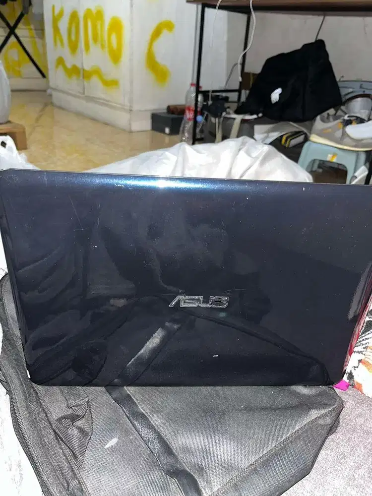laptop asus vivobook e14 kondisi 99 like new NEGO SAMPAI JADI