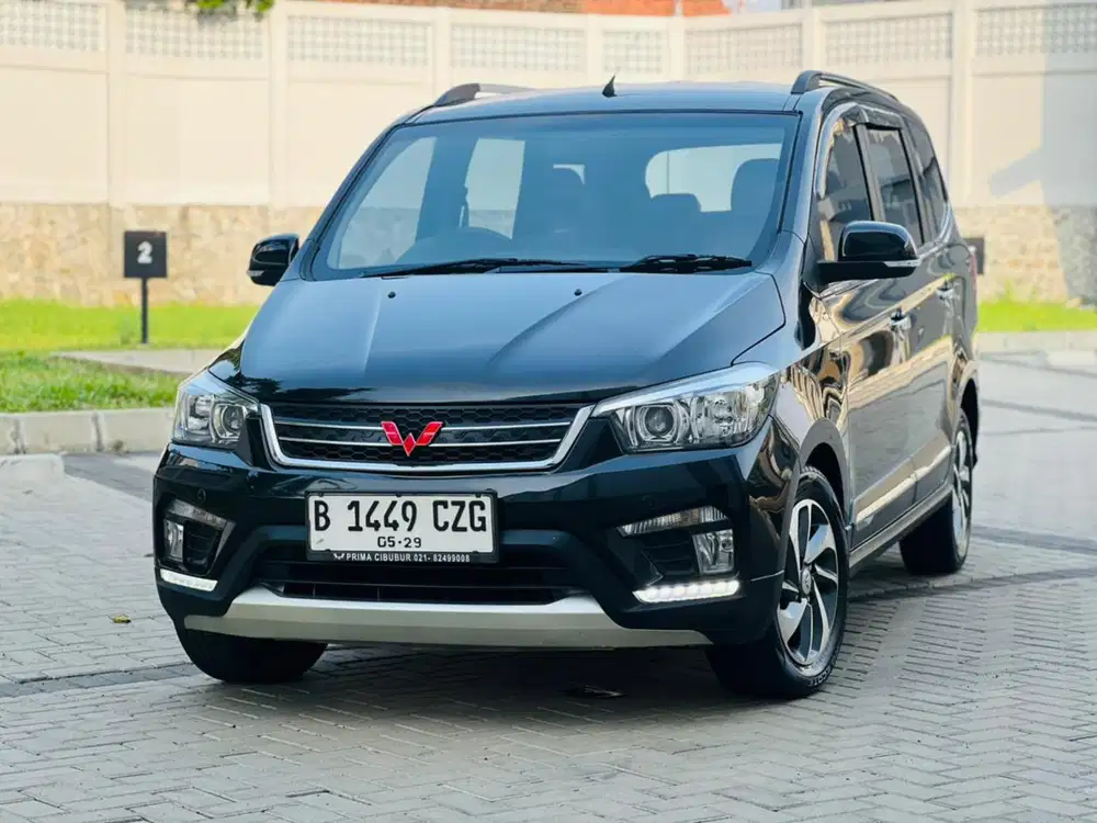Wuling Confero S 1.5 C Lux Manual 2019 Bensin Hitam Km Low 2020