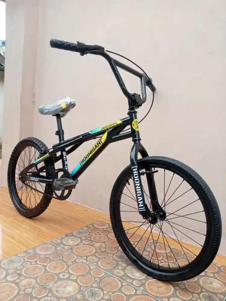 Sepeda BMX Ukuran 20.