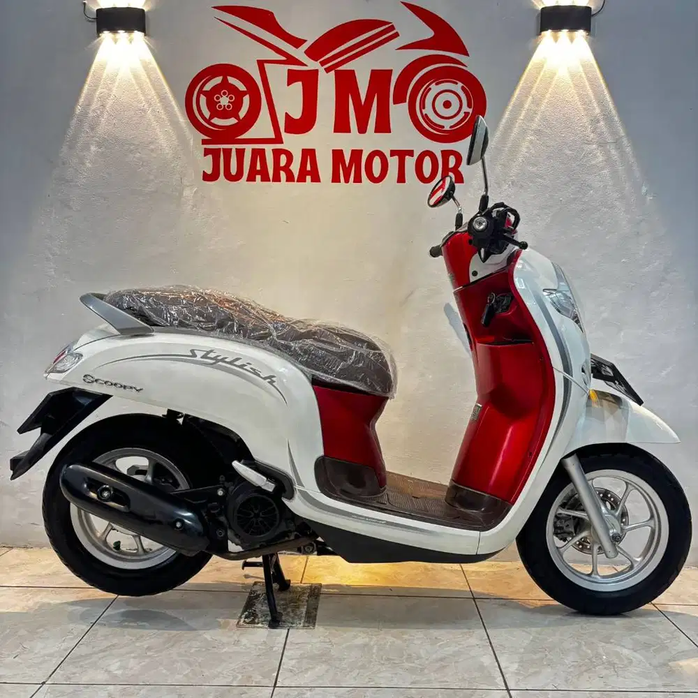SCOOPY STYLISH 2019 MULUS SIAP PAKAI NO KENDALA NO PR