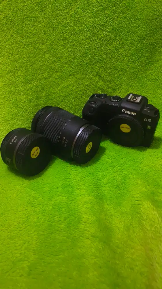 Canon Eos rp dengan 2 lensa