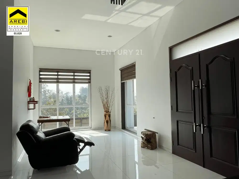 Rumah 2 Lantai Hook Premium Di Kota Baru Parahyangan