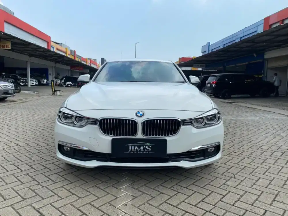 Antik KM 26 rb | BMW 320i Luxury 2018