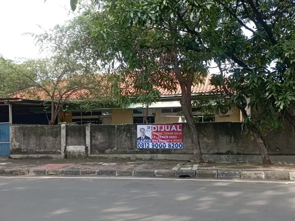 Rumah Tua. Cendrawasih Raya. Hitung tanah saja