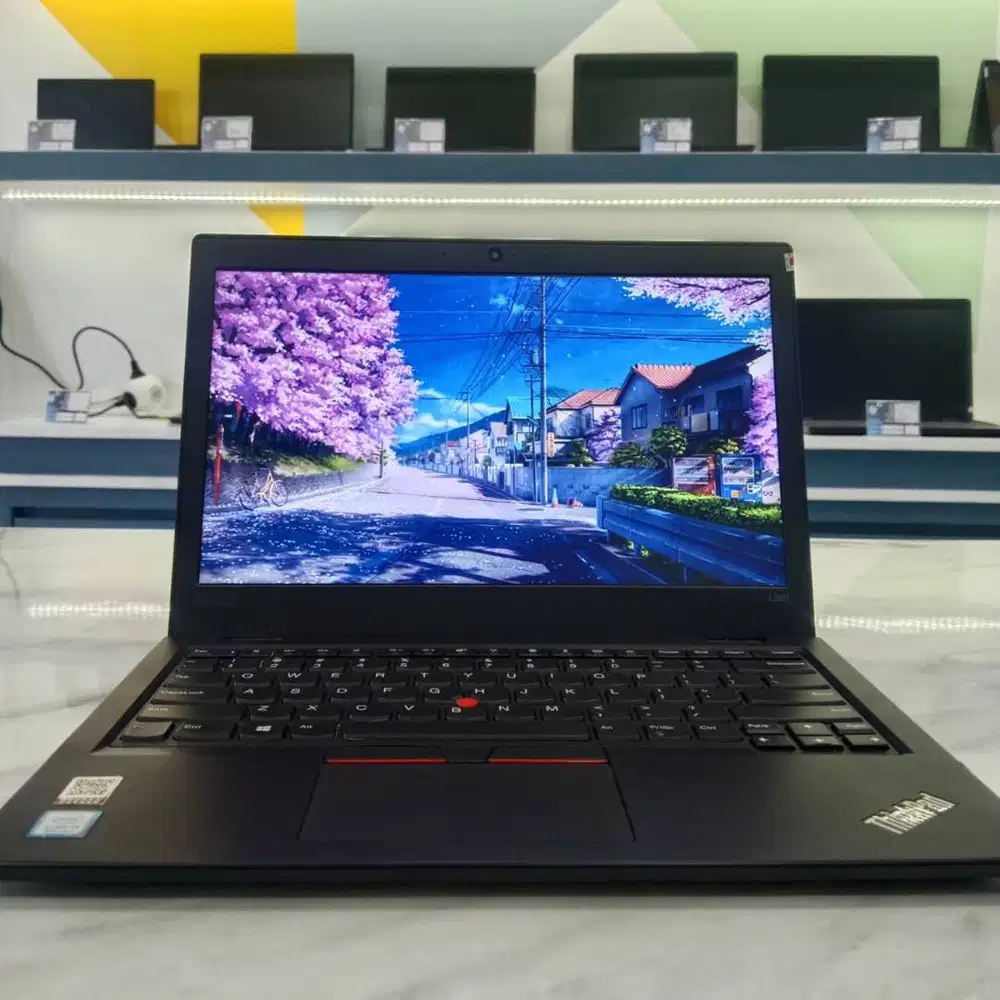 Lenovo L66 14 Inch Windows Ready — Ringan & Nyaman Dipakai Harian