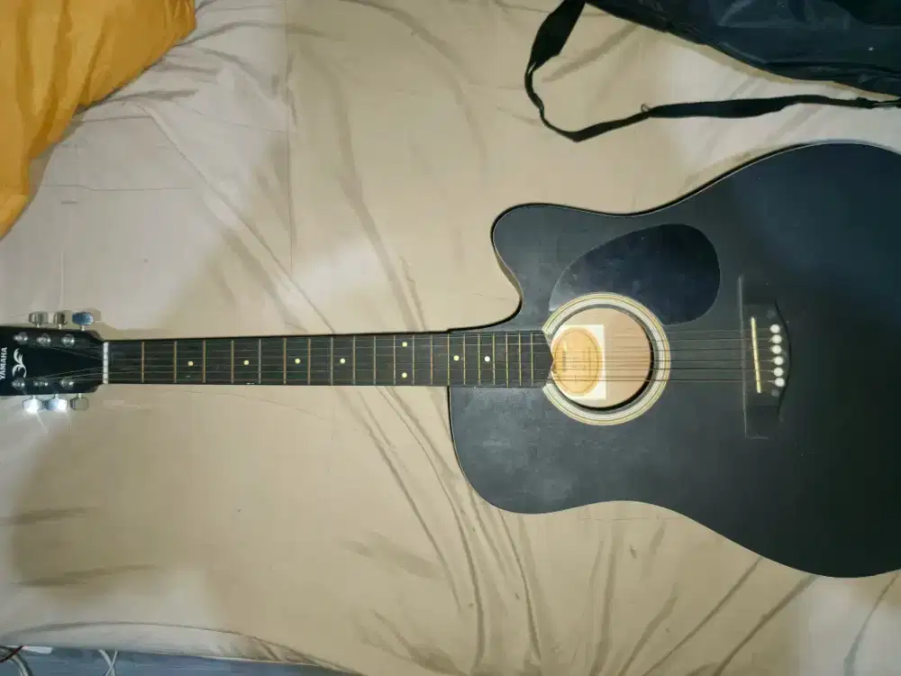 Dijual cepat gitar bekas boleh nego