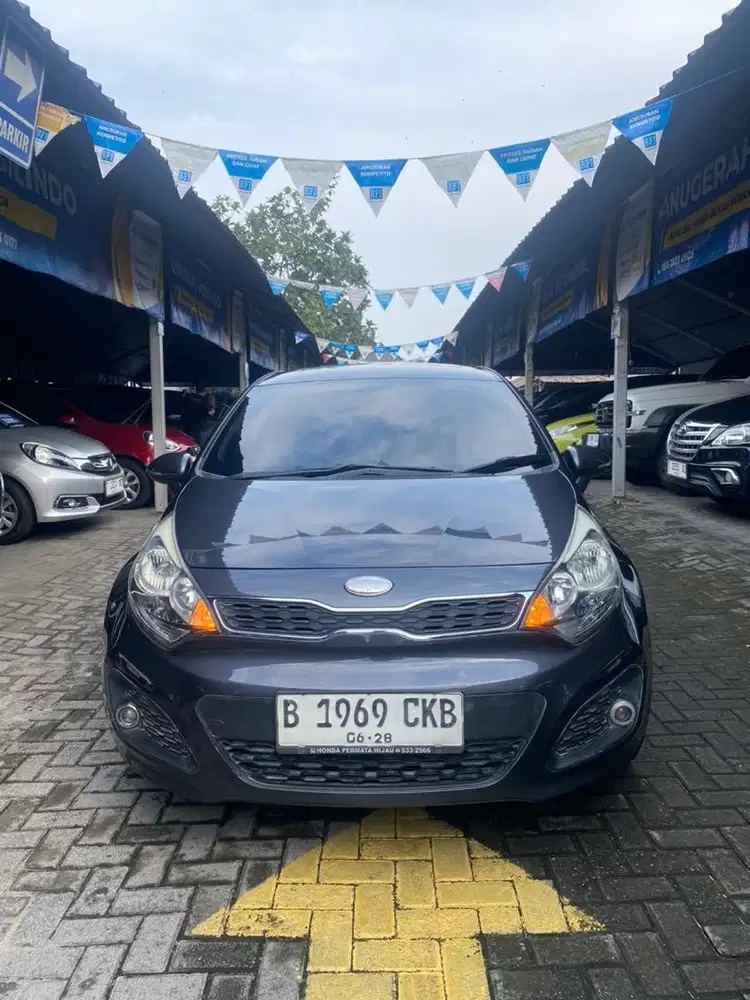 Kia Rio SE 2013 Matic Low KM70rb Asli Tgn1 dr baru Istimewa Murah