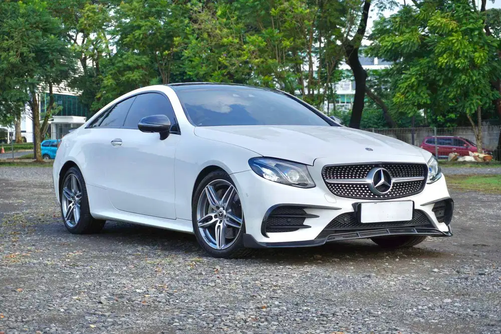 KM 24RB !! Mercedes E300 Coupè AMG C238 2018