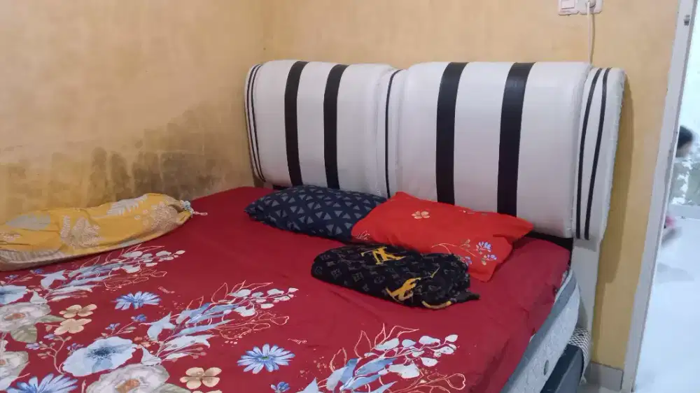 Dipan Kasur Spring Bed